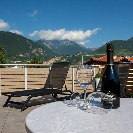 Apartament Le Terrazze Living Riva Zewnętrze zdjęcie